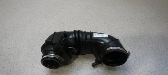 Infiniti Q50 Air intake duct part A6510941297