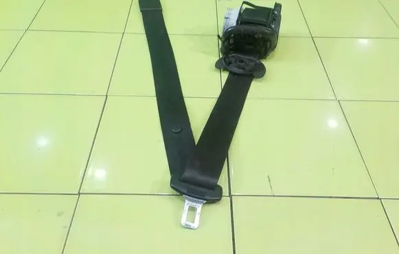Audi A1 Front seatbelt 8X3857706C BEZPIECZENSTWA