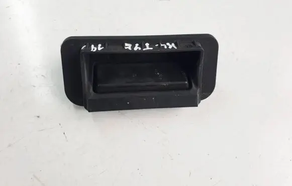 Mercedes-Benz E W212 Tailgate/boot open switch button 
