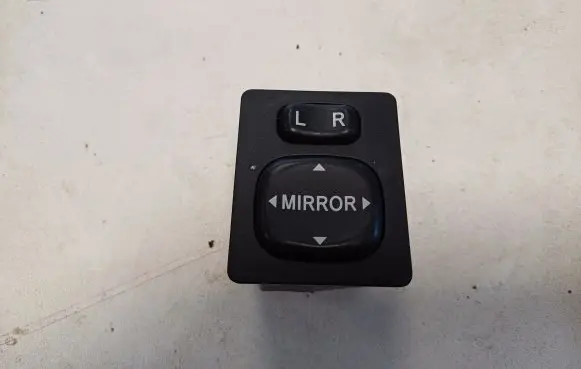 Toyota Corolla Verso AR10 Wing mirror switch 769746A
