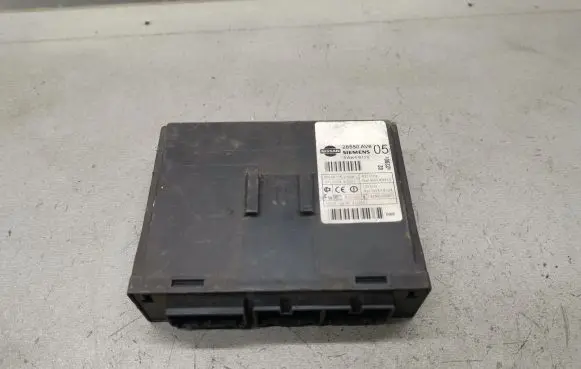 Nissan Primera Comfort/convenience module 28550AV605 5WK48122