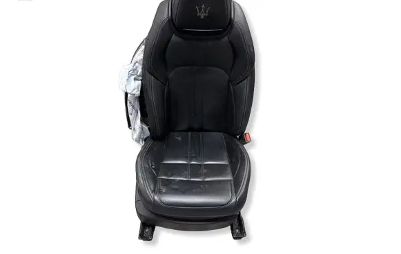 Maserati Levante Front passenger seat 