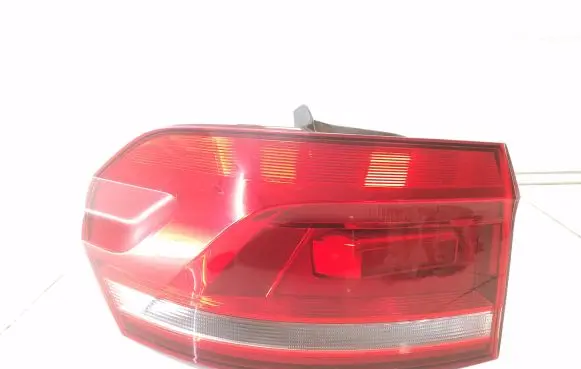 Volkswagen Touran III Rear/tail lights 5TA945095A