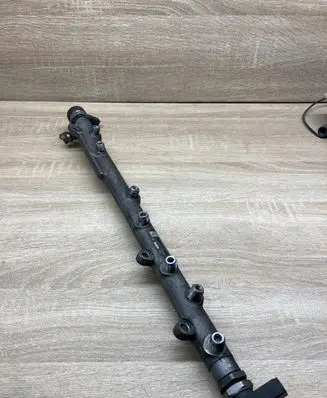 BMW X5 E70 Fuel main line pipe 7795514 0281002738