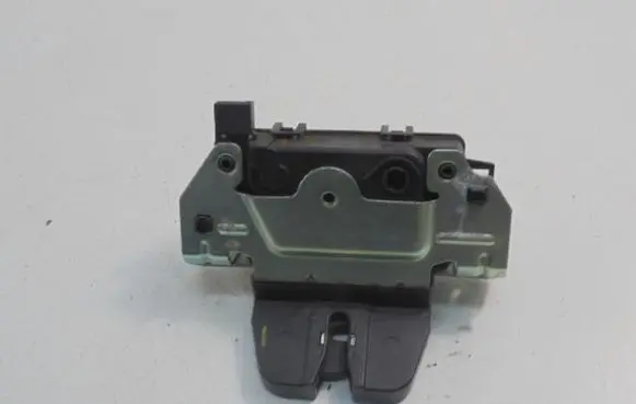 Opel Astra H Tailgate/trunk/boot lock/catch/latch 13117285