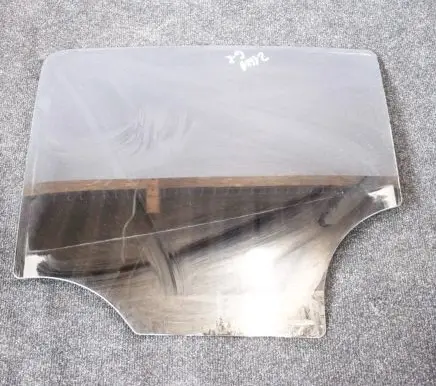 Opel Mokka Rear door window glass 95276487
