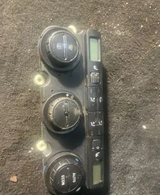 Skoda Octavia Mk2 (1Z) Climate control unit