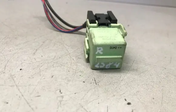 BMW 5 E60 E61 Other relay 61368373700 8373700