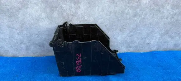 Citroen C4 I Picasso Battery box tray 9663615580