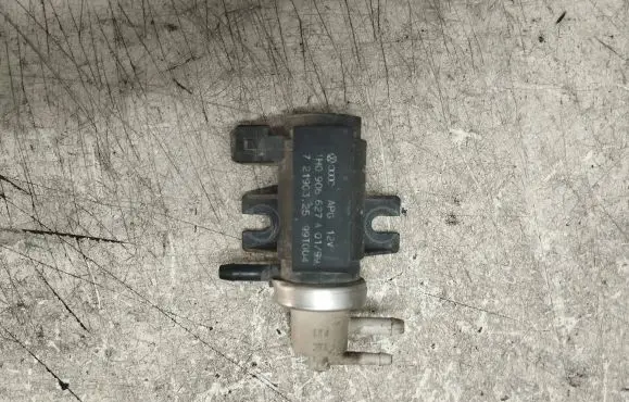 Volkswagen Golf IV Turbo solenoid valve 1H0906627A 72190325 99T004