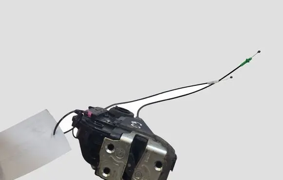 Toyota Yaris Rear door lock
