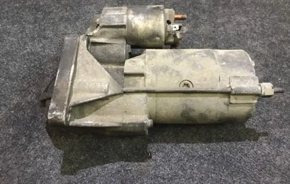 Renault Laguna I Starter motor