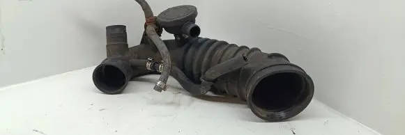 Audi A4 S4 B5 8D Air intake hose/pipe 058133356A