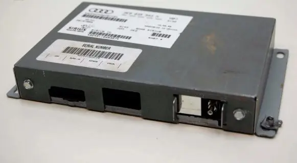 Audi A4 S4 B7 8E 8H Head unit multimedia control 8E0035593M