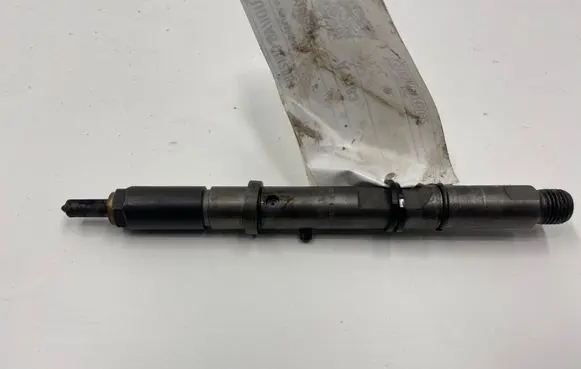 Audi A6 S6 C5 4B Fuel injector 059130201F