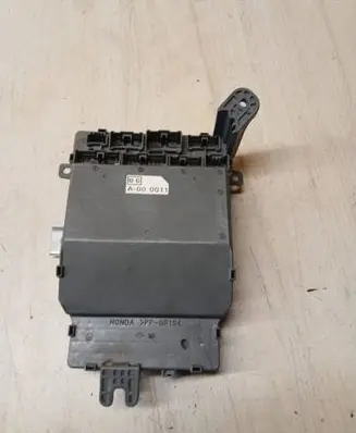 Honda Accord Fuse module SEFG04 021105 CG0PW548