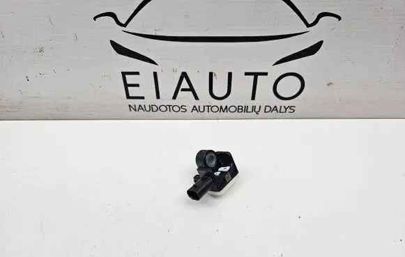 Mercedes-Benz GL X166 Airbag deployment crash/impact sensor A1668210151 56054085AA