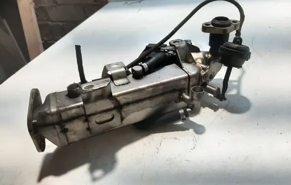 BMW 5 F10 F11 EGR valve cooler 7810751 123398AH