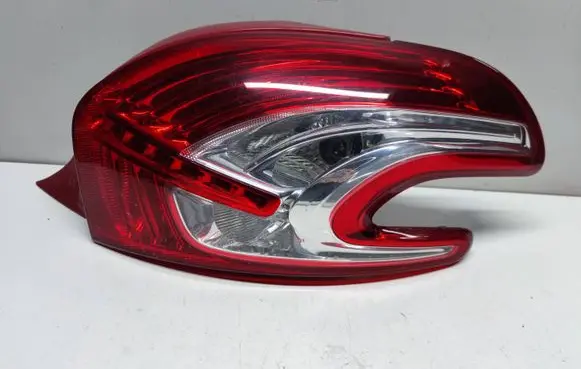 Peugeot 208 Rear/tail lights 9672628380