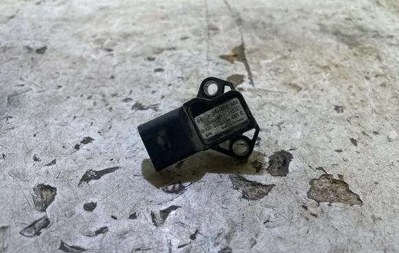 Skoda Fabia Mk2 (5J) Air pressure sensor 0281002401