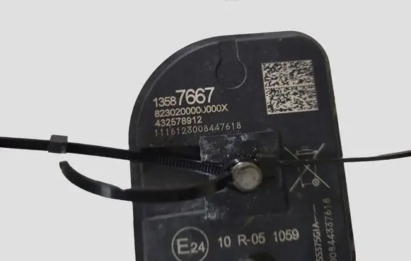 Opel Astra K Alarm system siren 13587667