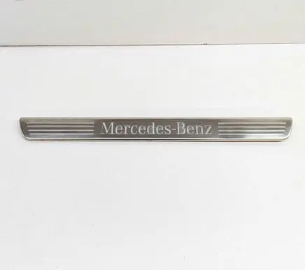 Mercedes-Benz GLE W167 Front sill trim cover A1676800104 A1676861300