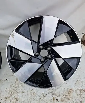 Volvo XC40 R20 alloy rim 32143629