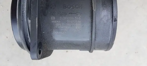 Volvo V40 Mass air flow meter