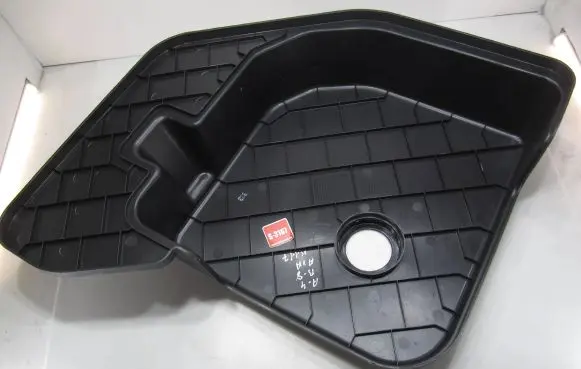 Audi A4 S4 B8 8K Spare wheel section trim 8T0012116