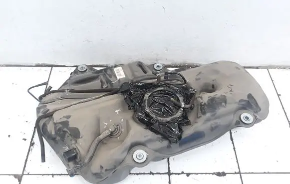 Toyota C-HR I Fuel tank 77100F4100