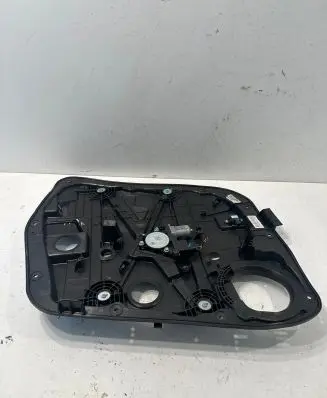 KIA Soul Front door window regulator with motor 82470B2110 P110E50P00FL
