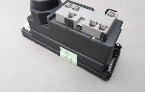 Mercedes-Benz CLK A208 C208 Central locking vacuum pump 2088000148 0022970832 00782801