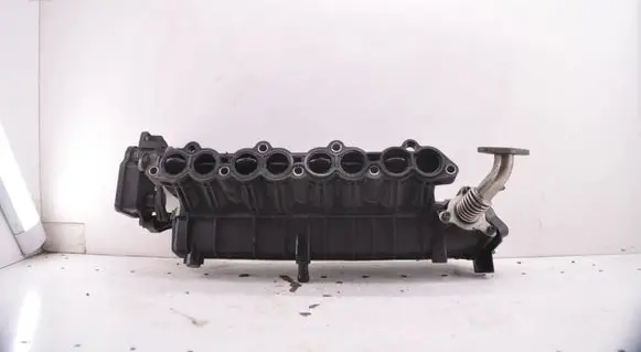 KIA Sportage Intake manifold 283202A410