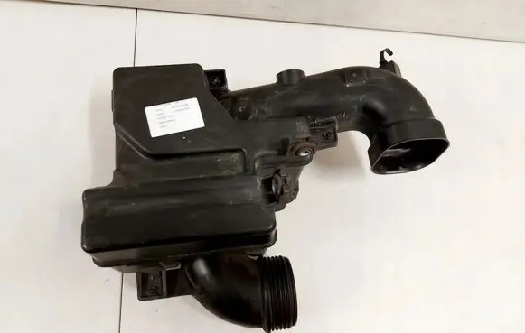 Hyundai i40 Intake resonator 28220-3Z300