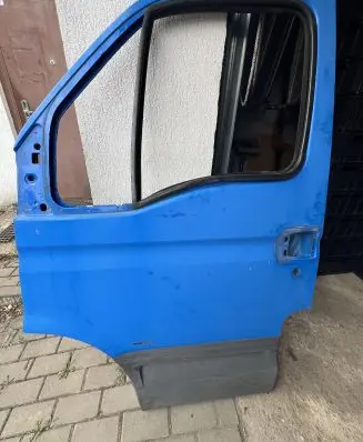 Iveco Daily 4th gen Front door