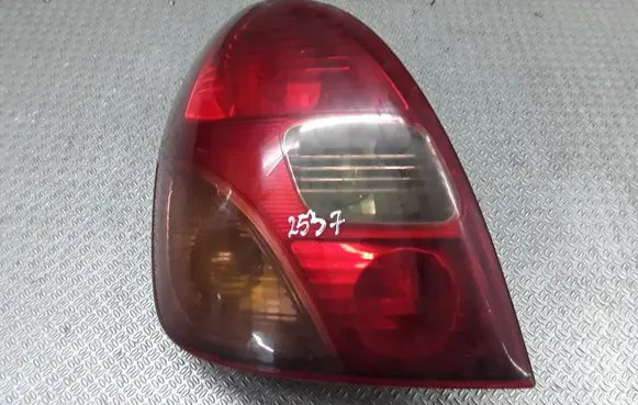 Toyota Corolla Verso E121 Rear/tail lights E49824