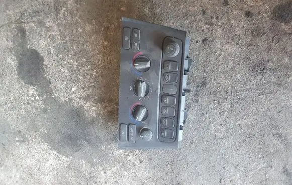 Volvo V70 Climate control unit