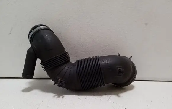 Audi TT TTS Mk2 Turbo air intake inlet pipe/hose 3C0129654P 3C0129654AJ
