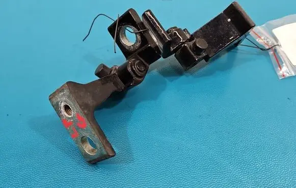 Volkswagen PASSAT B8 Front door hinge set 8X0831403E IMPRK1582756