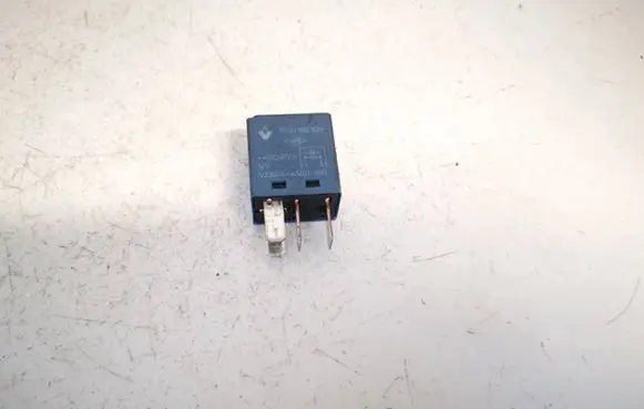 Renault Megane III Other relay 8200900820 v23074-a1201-x93