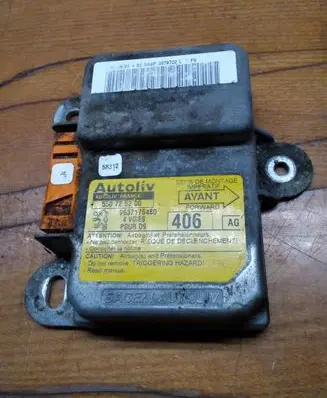 Renault Espace - Grand espace IV Airbag control unit/module 9637176480