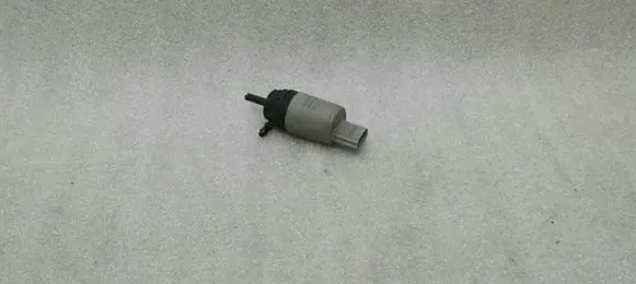 BMW 1 E81 E87 Windscreen/windshield washer pump 67126934159