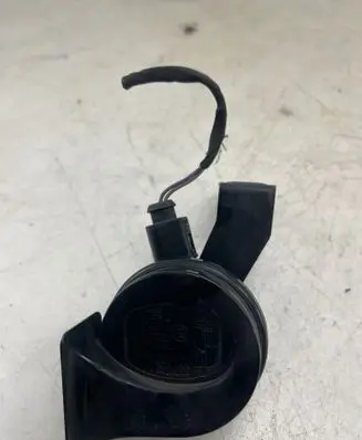 Audi Q3 8U Horn signal 8U0951209