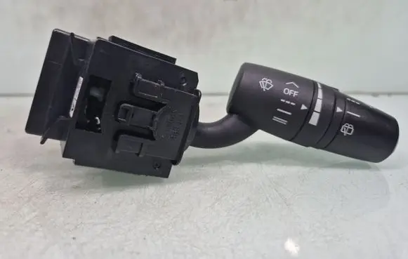 Mazda 3 III Wiper control stalk 17F899