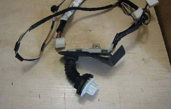 Mazda 6 Rear door wiring loom GS1F67210