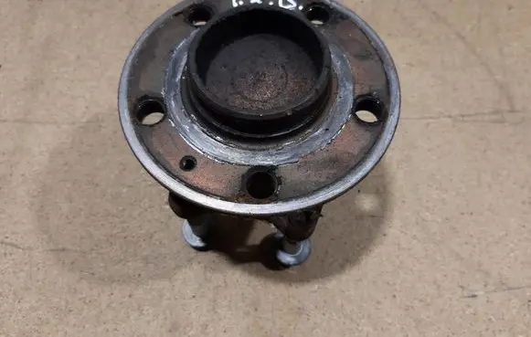 Volvo S80 Rear wheel hub