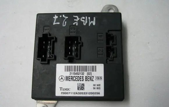 Mercedes-Benz E W211 Comfort/convenience module A2115452132