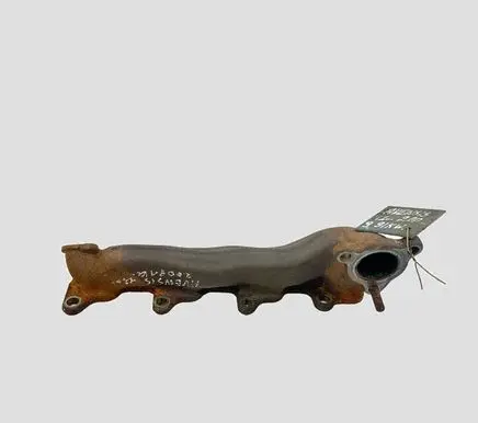 Toyota Avensis T270 Exhaust manifold