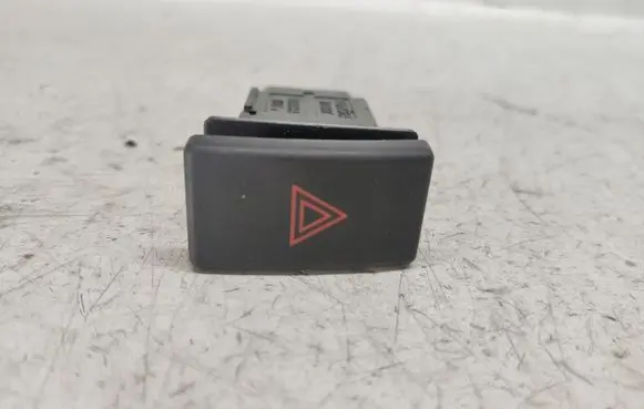 Toyota Avensis T250 Hazard light switch