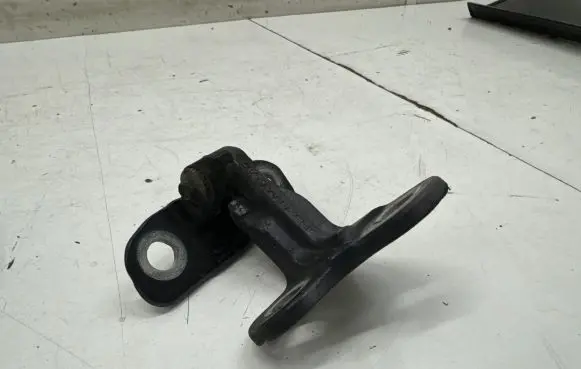 Land Rover Range Rover Sport L494 Front door lower hinge CPLA228A65AD